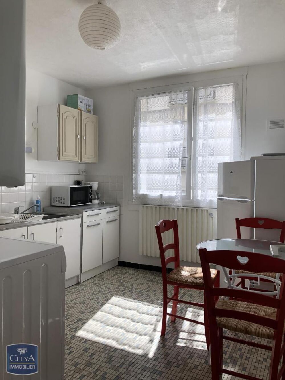 À LOUER : Découvrez ce charmant appartement situé au coeu....
