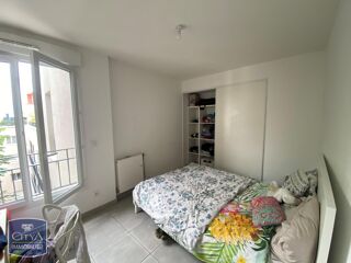  Appartement à louer 4 pièces 90 m²
