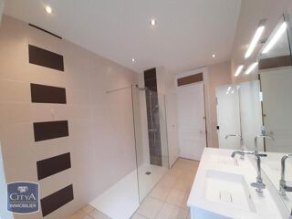  Appartement � louer 6 pi�ces 170 m� Lyon 03