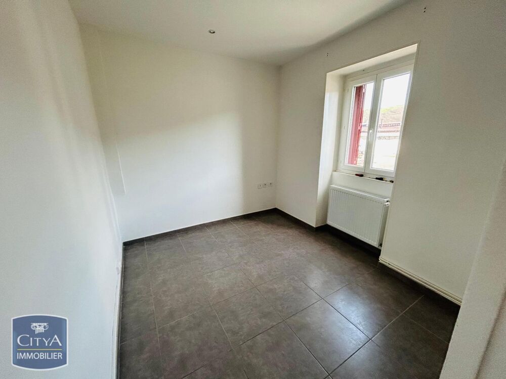 A LOUER à Rive de Gier, cet appartement de type T3 est u....