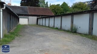  Parking / Garage à louer 