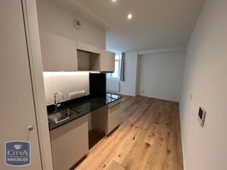  Appartement à louer 1 pièce 28 m²