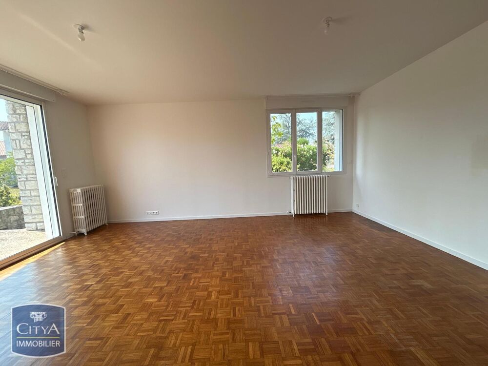 A LOUER Charmante maison de type T5 située dans le quart....