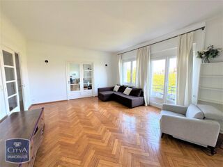  Appartement à louer 4 pièces 136 m²