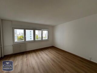  Appartement à louer 3 pièces 89 m²
