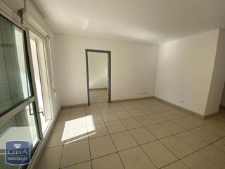  Appartement à louer 4 pièces 97 m²