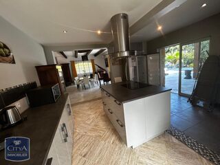  Villa à louer 5 pièces 199 m² Castelnau le lez