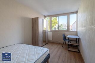  Appartement à louer 1 pièce 79 m²