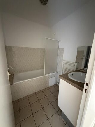  Appartement à louer 3 pièces 53 m²