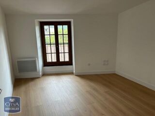  Appartement à louer 3 pièces 85 m²