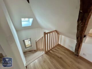  Appartement à louer 4 pièces 104 m²