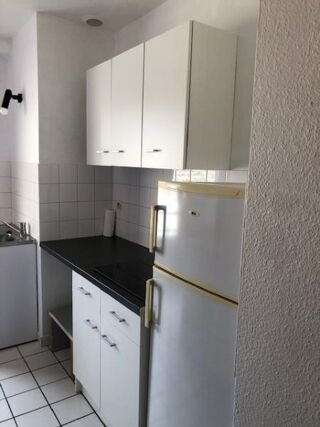 Appartement à louer 2 pièces 45 m²