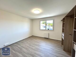  Appartement à louer 5 pièces 93 m²