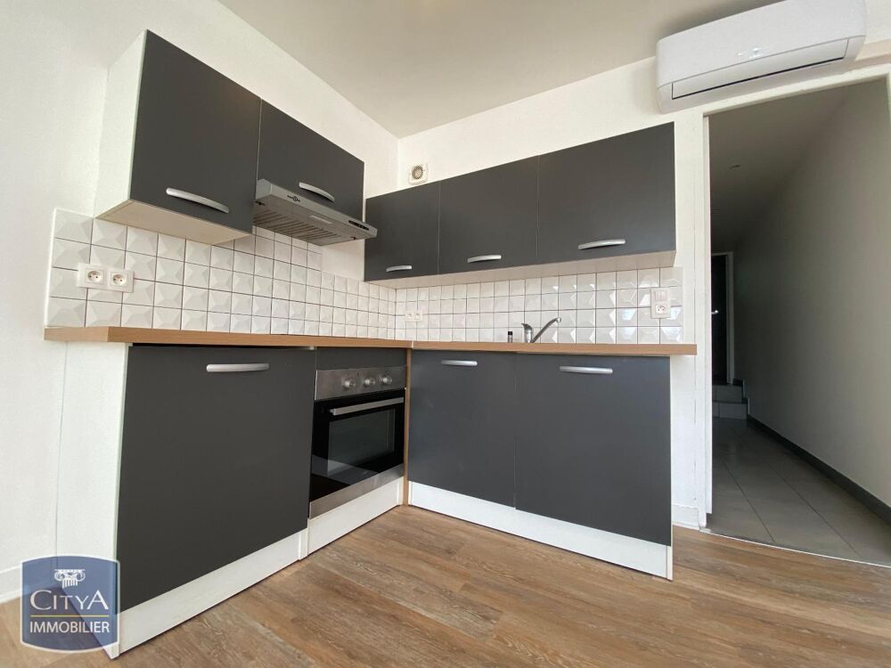 À LOUER : Découvrez ce charmant appartement rénové de ty....