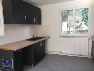 Appartement à louer 3 pièces 65 m²