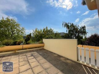  Appartement à louer 3 pièces 86 m²