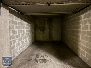  Parking / Garage � louer 
