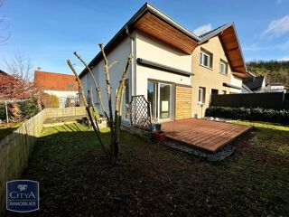  Appartement à louer 3 pièces 80 m²