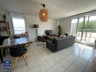 Appartement à louer 4 pièces 87 m²