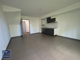  Appartement à louer 3 pièces 57 m²