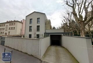  Parking / Garage � louer 