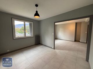  Appartement à louer 3 pièces 61 m²