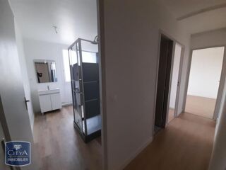  Appartement à louer 2 pièces 66 m²