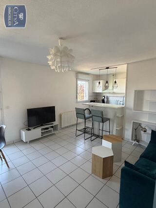  Appartement à louer 2 pièces 45 m²