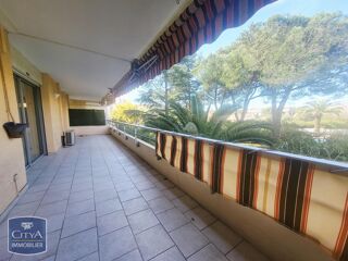  Appartement à louer 4 pièces 92 m²