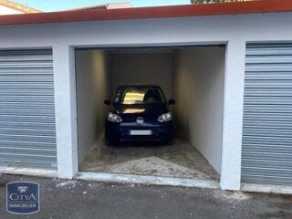  Parking / Garage à louer 