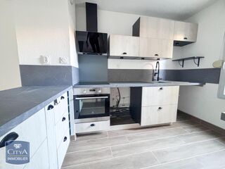  Appartement à louer 4 pièces 75 m²