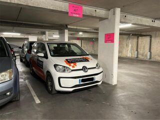  Parking / Garage � louer 