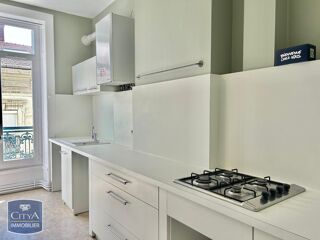  Appartement à louer 3 pièces 83 m²