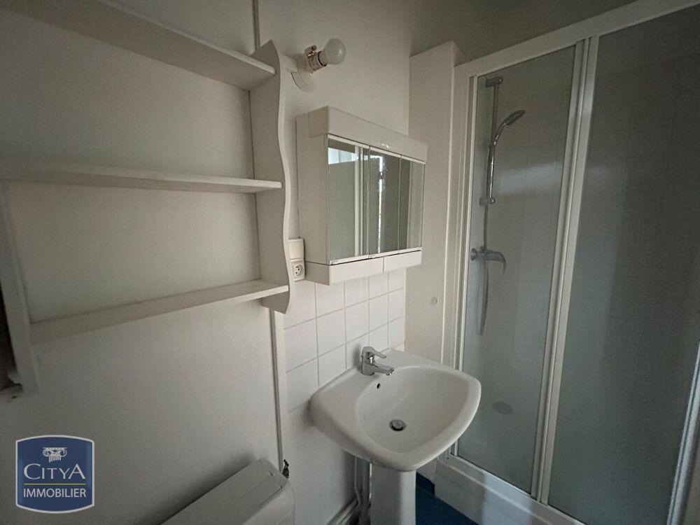 À LOUER : Appartement T1 bis situé à Lille. Ce bien d'un....