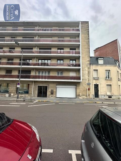  Parking / Garage  louer 