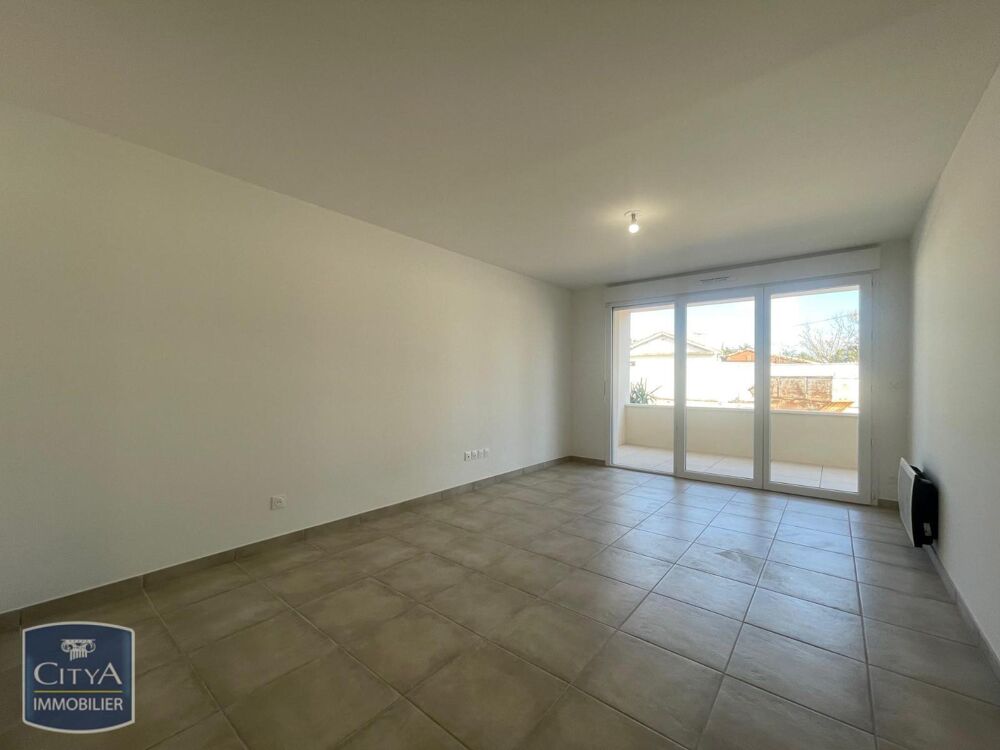 location Appartement - 3 pièce(s) - 63 m² Vias (34450)