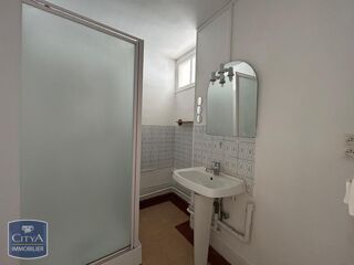  Appartement à louer 2 pièces 55 m²