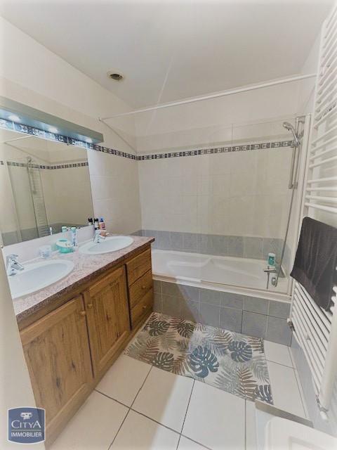  Appartement � louer 4 pi�ces 86 m�