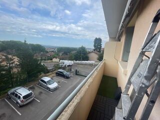  Appartement à louer 3 pièces 65 m²