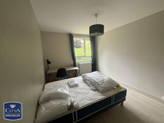  Appartement à louer 4 pièces 84 m²