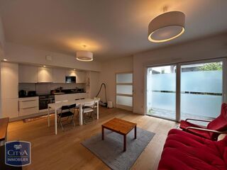  Appartement à louer 4 pièces 103 m²