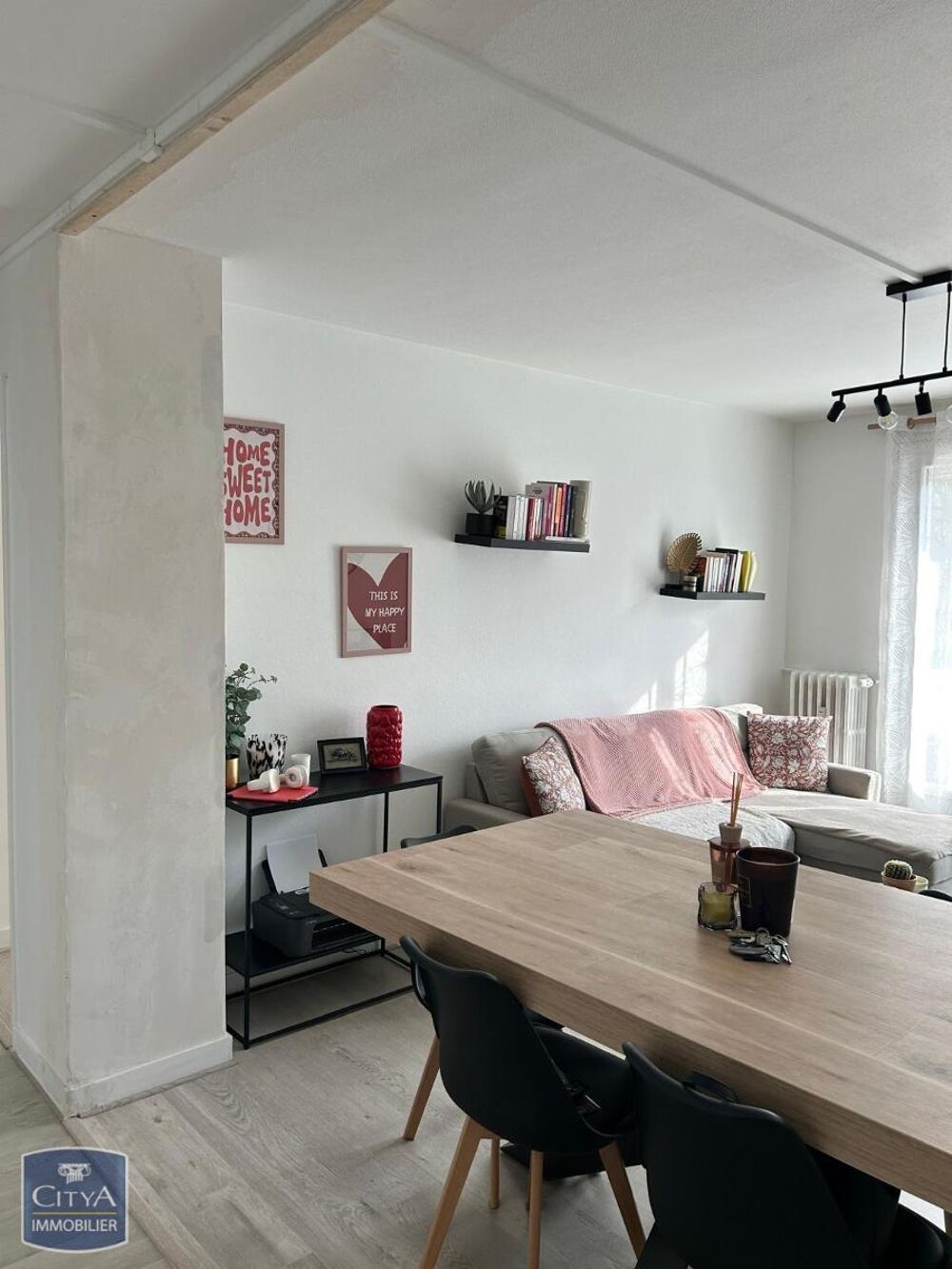 À LOUER : Appartement T3 situé à Saint-Étienne. Ce bien ....