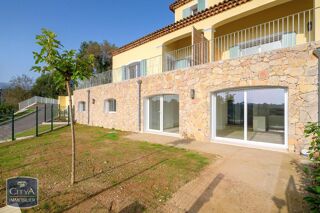  Appartement à louer 4 pièces 206 m²