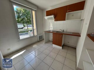  Appartement à louer 3 pièces 65 m²