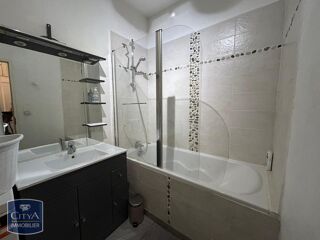  Appartement à louer 1 pièce 28 m²