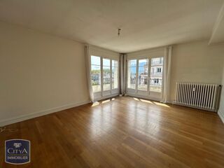  Appartement à louer 3 pièces 90 m²