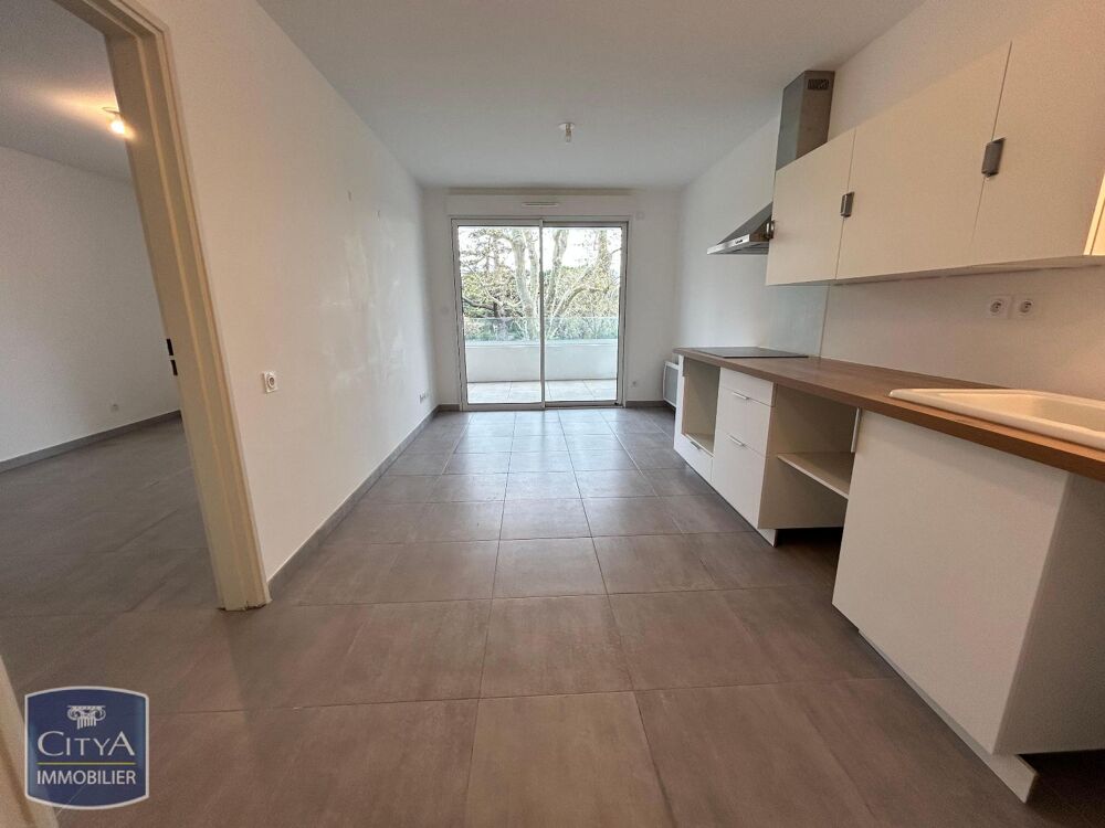 location Appartement - 2 pièce(s) - 36 m² Marseille 9
