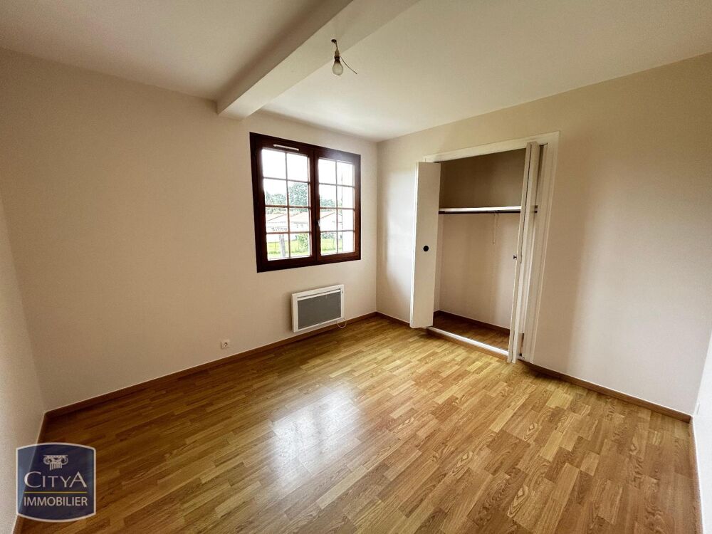 location Maison - 6 pièce(s) - 111 m² Bretagne-de-Marsan (40280)