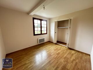  Maison à louer 6 pièces 111 m²