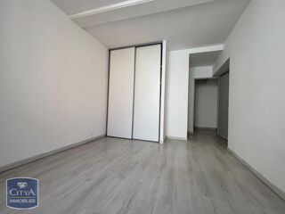  Appartement à louer 3 pièces 65 m²